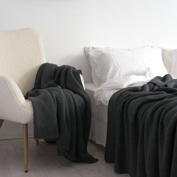 Покривало 170x240 LA MODNO Corn Anthracite (50% бавовна, 50% акрил) темно-сіре 200258 фото