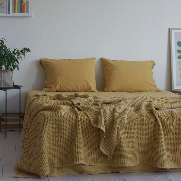 Комплект простирадло на резинці 180х200х30 з наволочками 50х70 (2шт.) LA MODNO STONEWASHED Golden Yellow 200401 фото